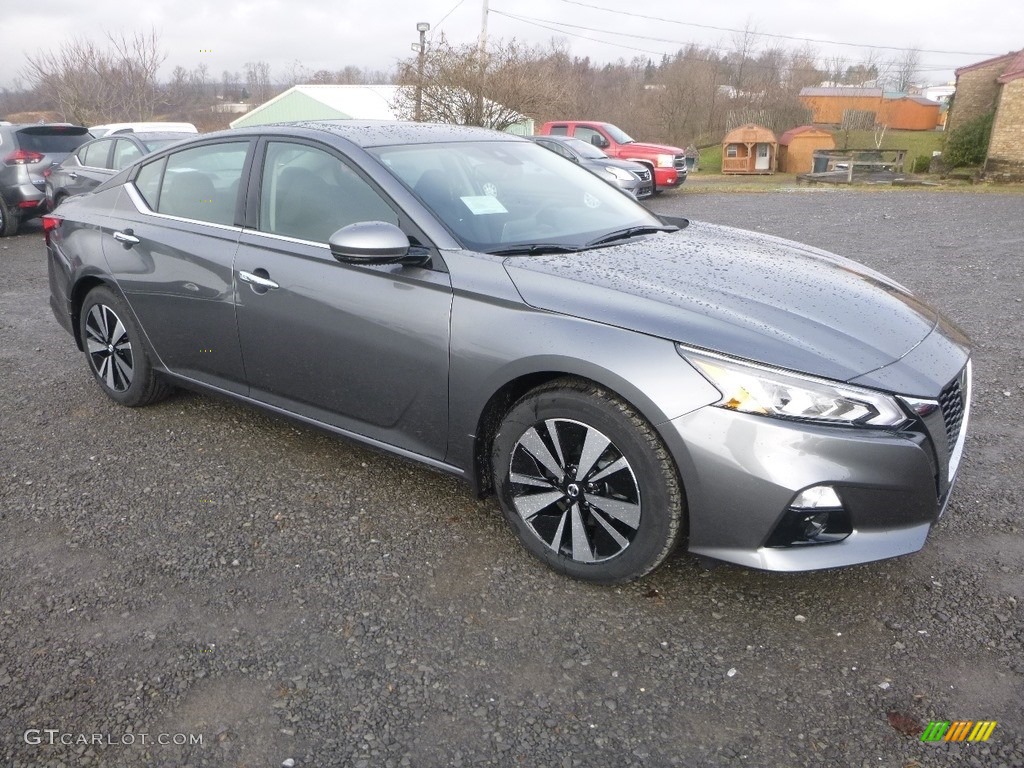 2019 Nissan Altima SV Exterior Photos