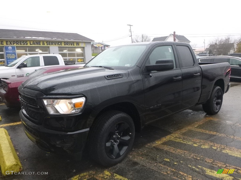 2019 1500 Tradesman Quad Cab 4x4 - Diamond Black Crystal Pearl / Black photo #1