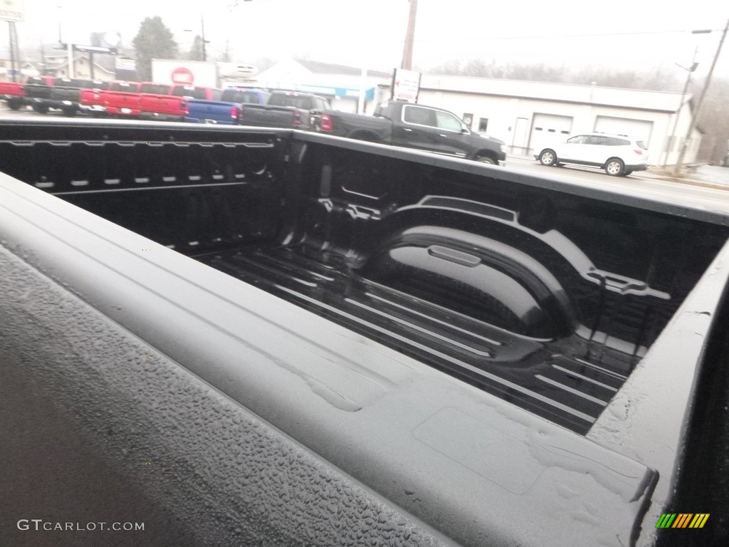 2019 1500 Tradesman Quad Cab 4x4 - Diamond Black Crystal Pearl / Black photo #7