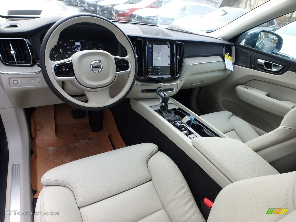 Blonde Interior 2019 Volvo XC60 T5 AWD Inscription Photo #130687819
