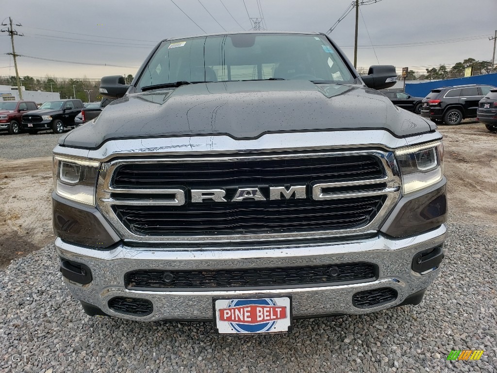 2019 1500 Big Horn Crew Cab 4x4 - Granite Crystal Metallic / Black photo #3