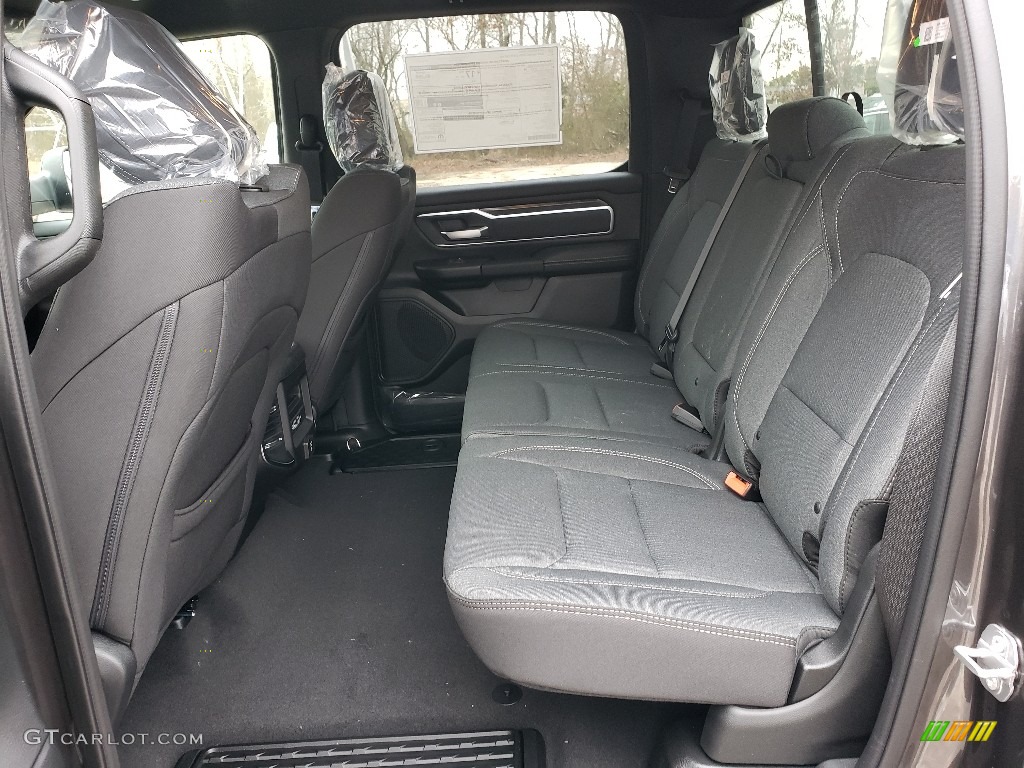 2019 1500 Big Horn Crew Cab 4x4 - Granite Crystal Metallic / Black photo #6