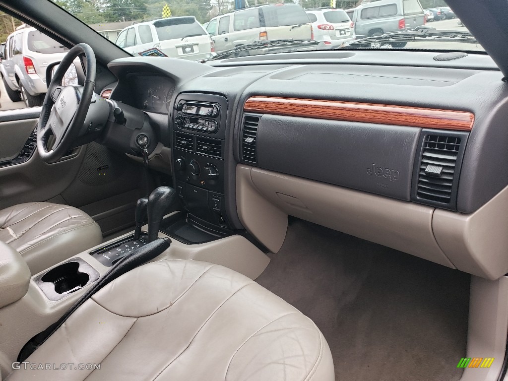 1999 Grand Cherokee Laredo 4x4 - Champagne Pearl / Taupe photo #10
