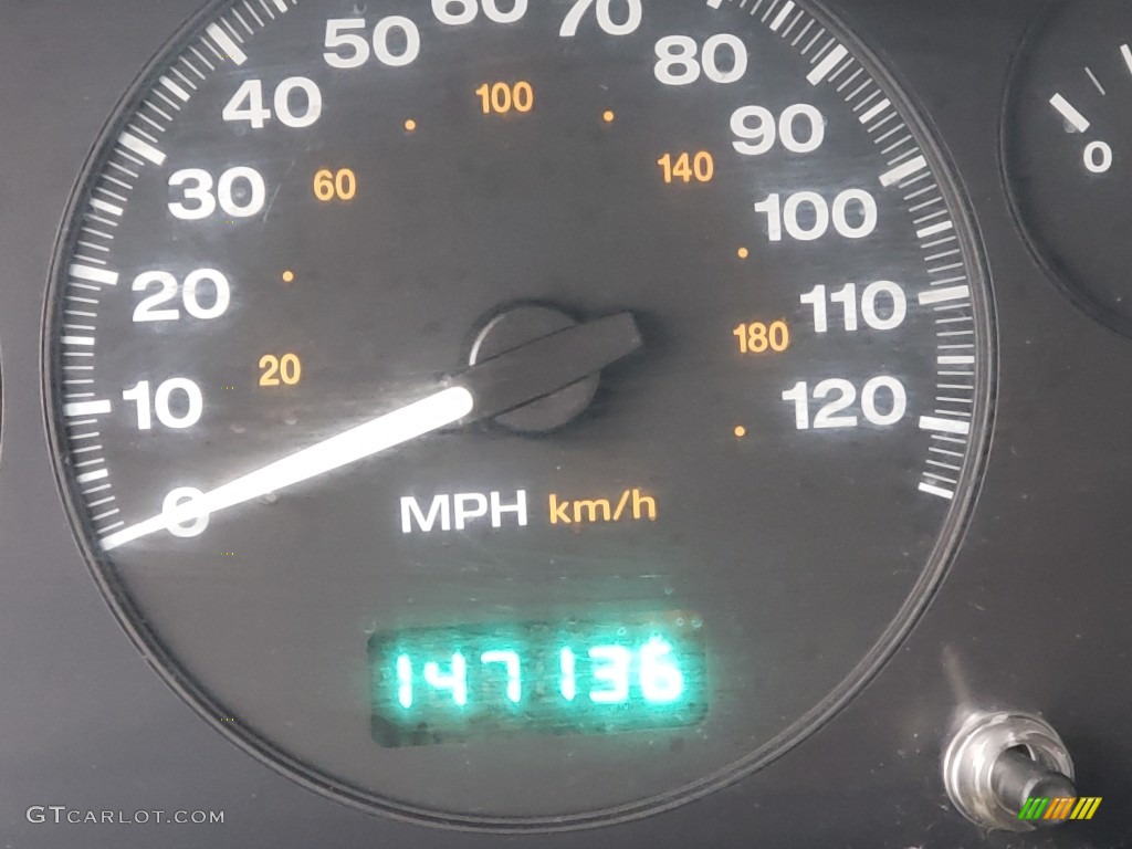 1999 Grand Cherokee Laredo 4x4 - Champagne Pearl / Taupe photo #26