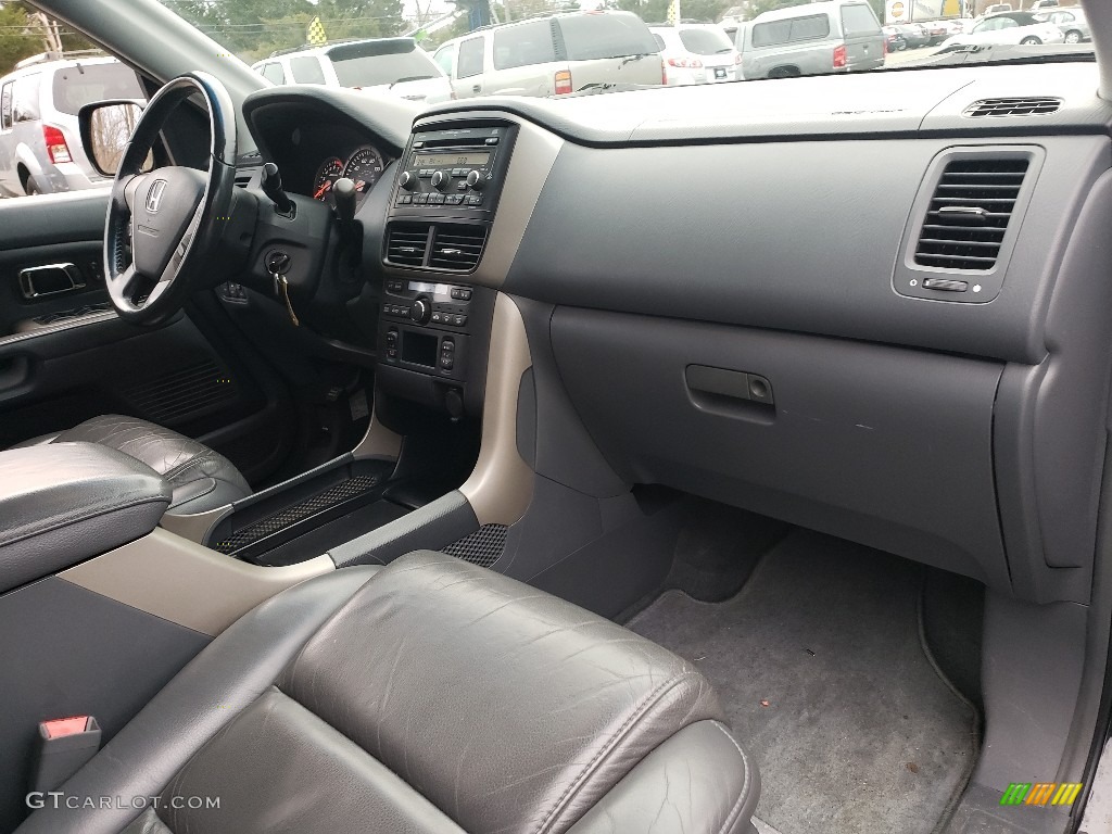2006 Pilot EX-L 4WD - Nighthawk Black Pearl / Gray photo #10