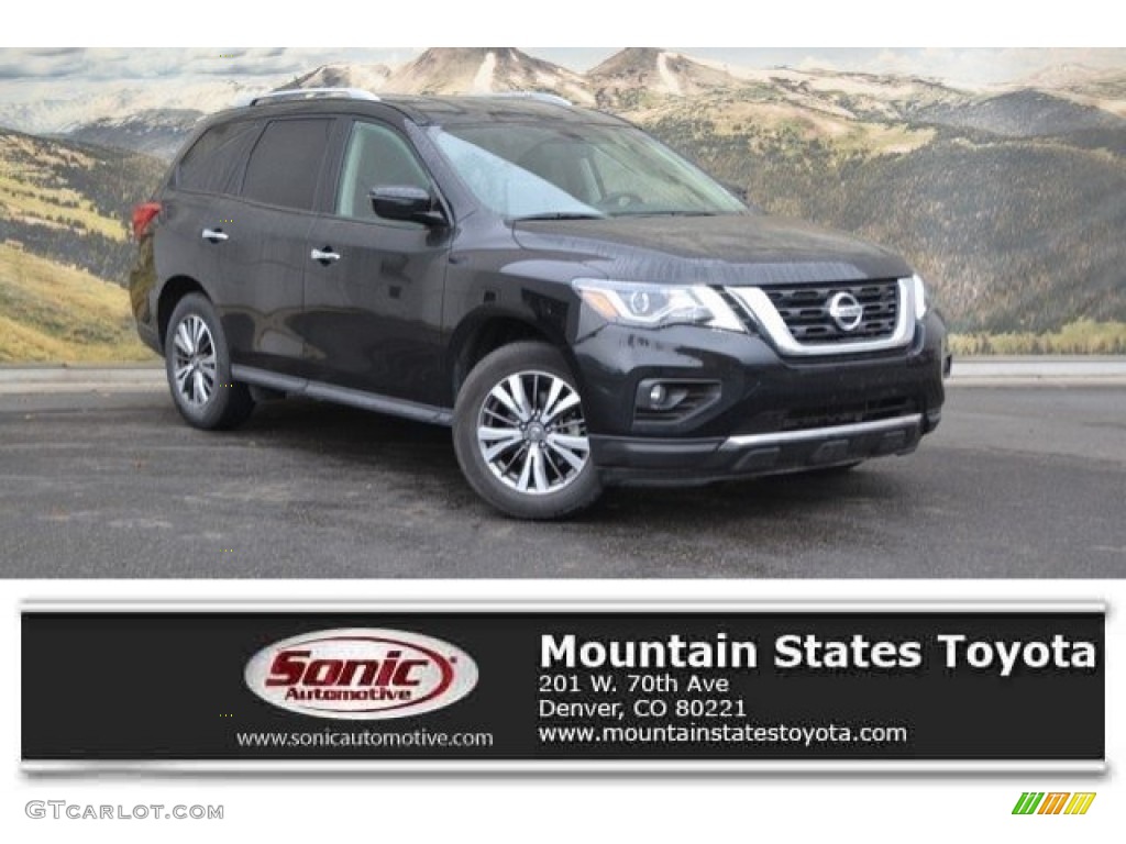 Magnetic Black Nissan Pathfinder