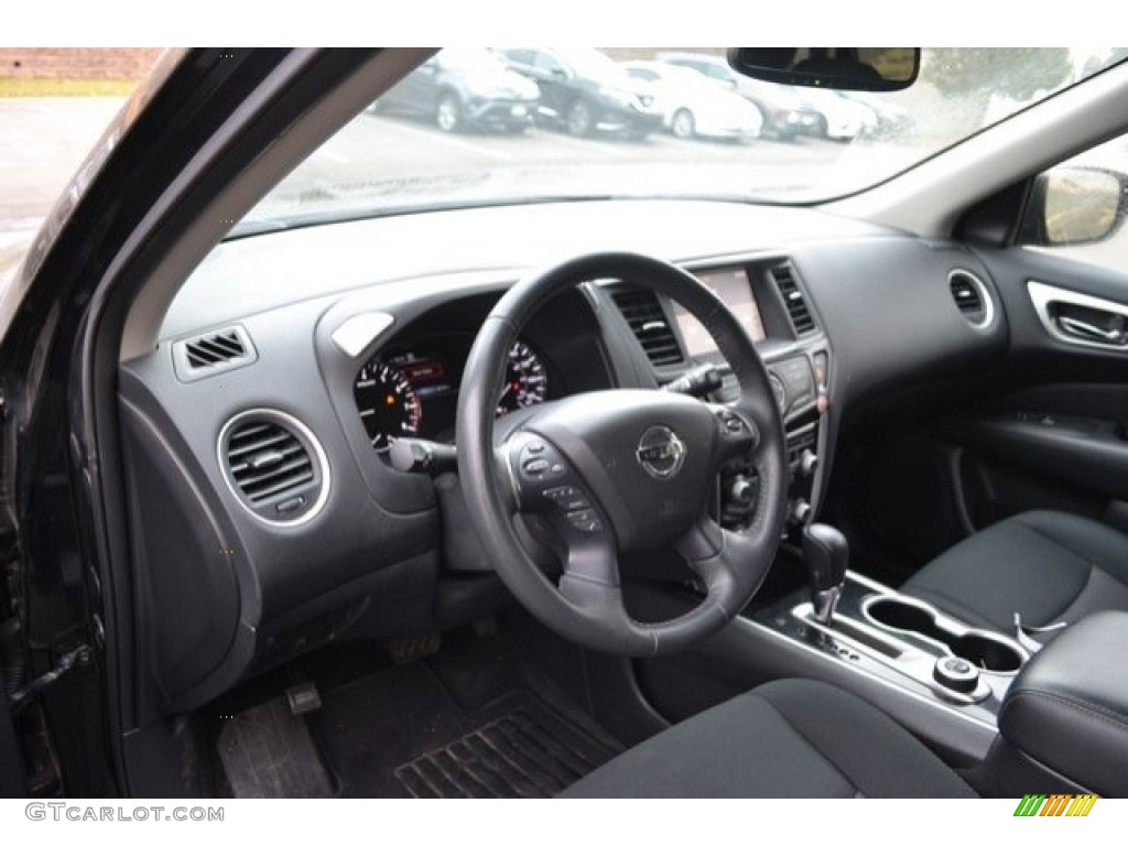 2018 Pathfinder SV 4x4 - Magnetic Black / Charcoal photo #10