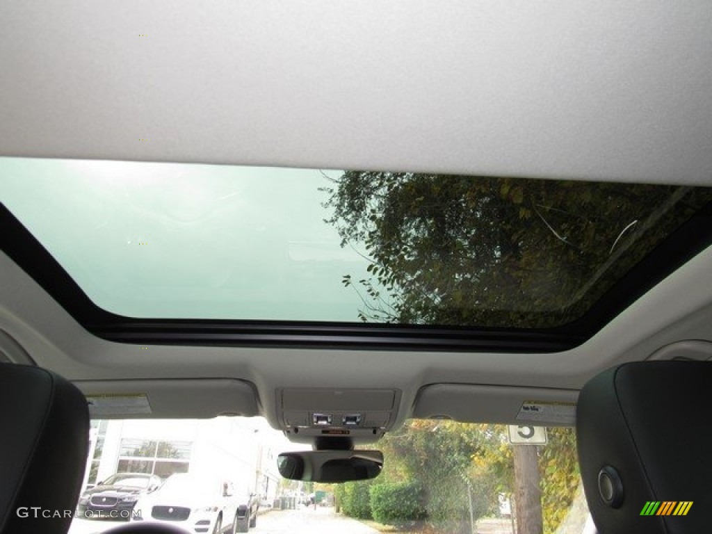 2019 Jaguar XE Premium Sunroof Photo #130697032