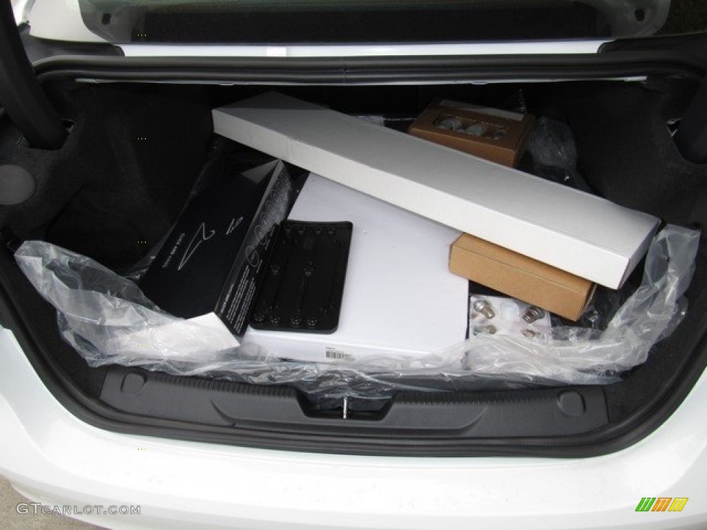 2019 Jaguar XE Premium Trunk Photo #130697755