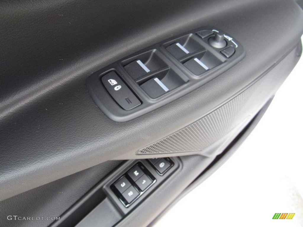 2019 Jaguar XE Premium Controls Photo #130697794