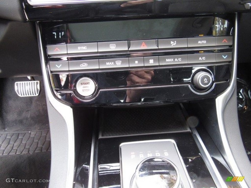 2019 Jaguar XE Premium Controls Photo #130697932