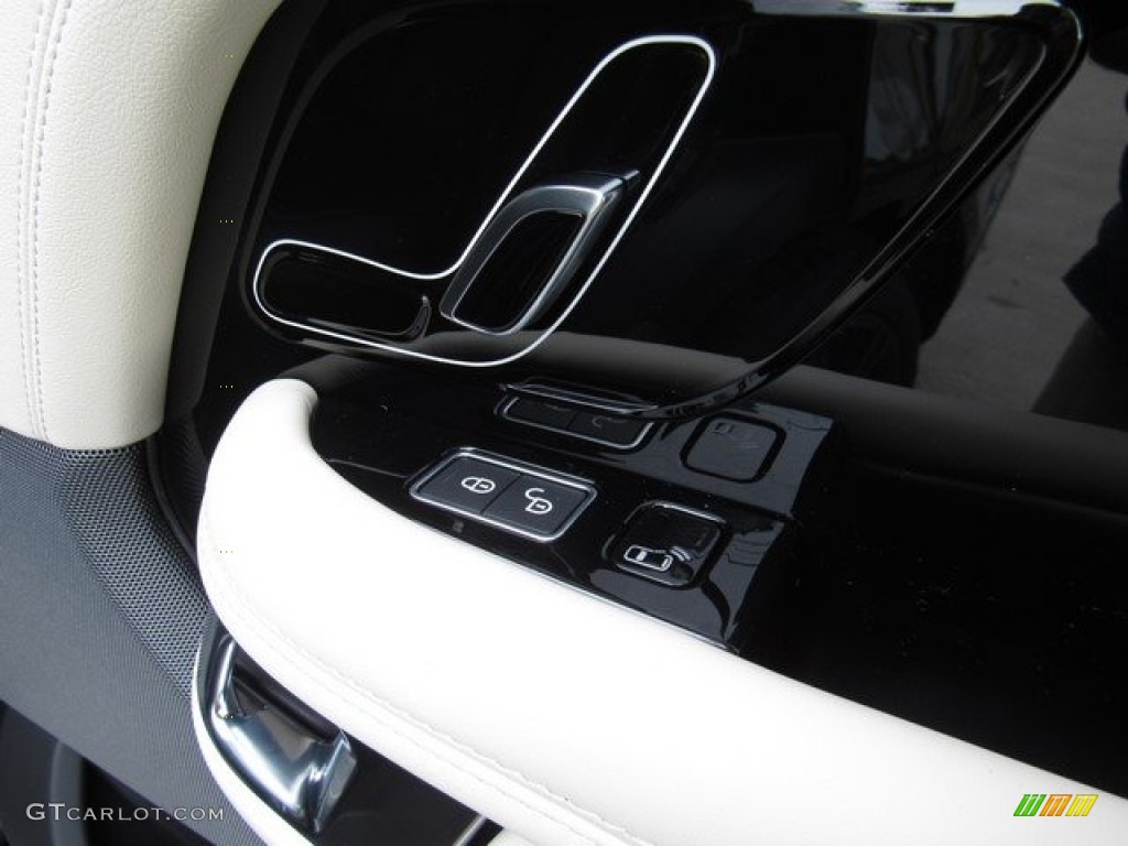 2019 Land Rover Range Rover HSE Controls Photo #130698415
