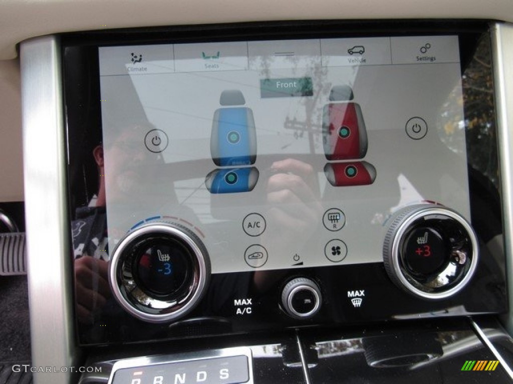 2019 Land Rover Range Rover HSE Controls Photo #130698652