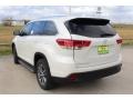 2019 Blizzard Pearl White Toyota Highlander XLE  photo #5