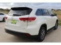 2019 Blizzard Pearl White Toyota Highlander XLE  photo #7