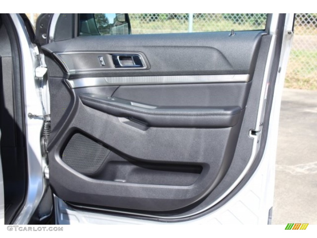 2019 Explorer XLT - Ingot Silver / Medium Black photo #27