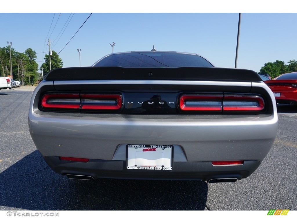 2018 Challenger R/T - Billet / Black photo #13