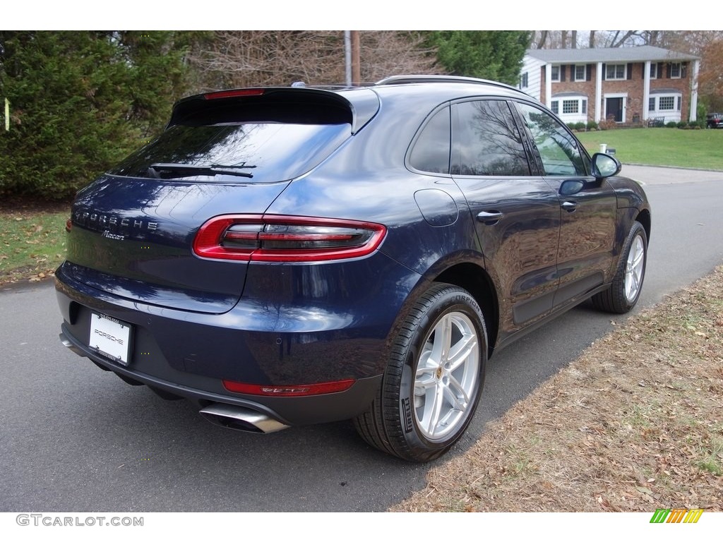 2018 Macan  - Night Blue Metallic / Black/Garnet Red photo #4