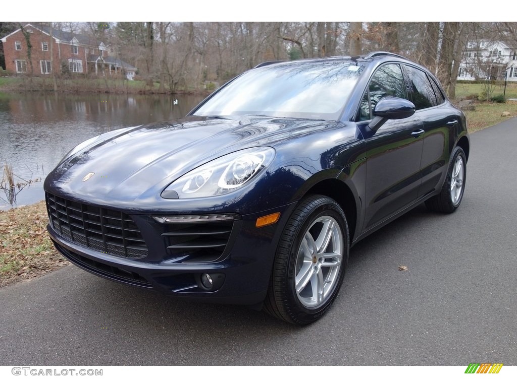 2018 Macan  - Night Blue Metallic / Black/Garnet Red photo #8