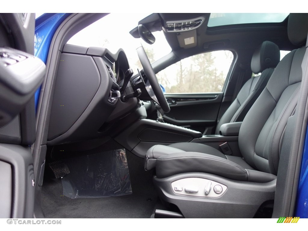 Black Interior 2018 Porsche Macan Sport Edition Photo #130713816
