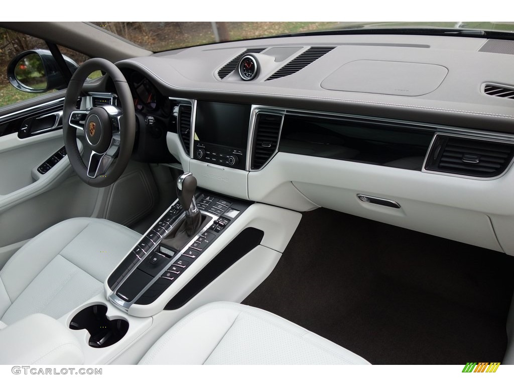 Agate Grey/Pebble Grey Interior 2018 Porsche Macan Standard Macan Model Photo #130713876
