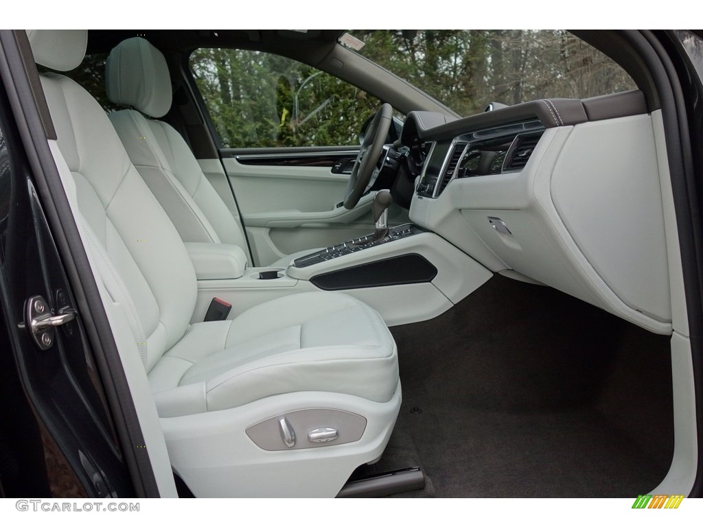 Agate Grey/Pebble Grey Interior 2018 Porsche Macan Standard Macan Model Photo #130713918