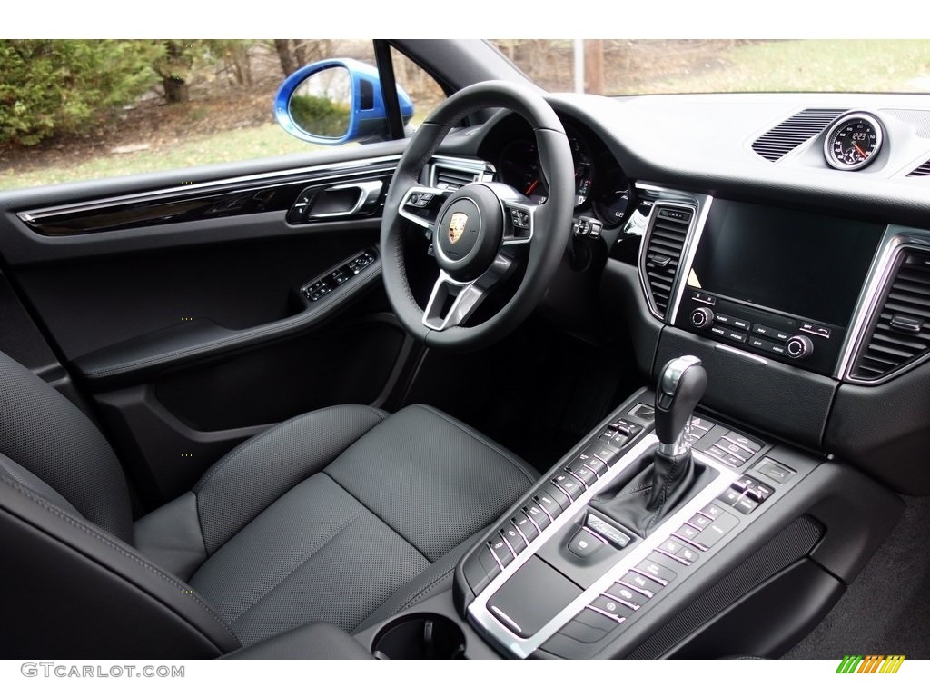 2018 Porsche Macan Sport Edition Front Seat Photo #130713924