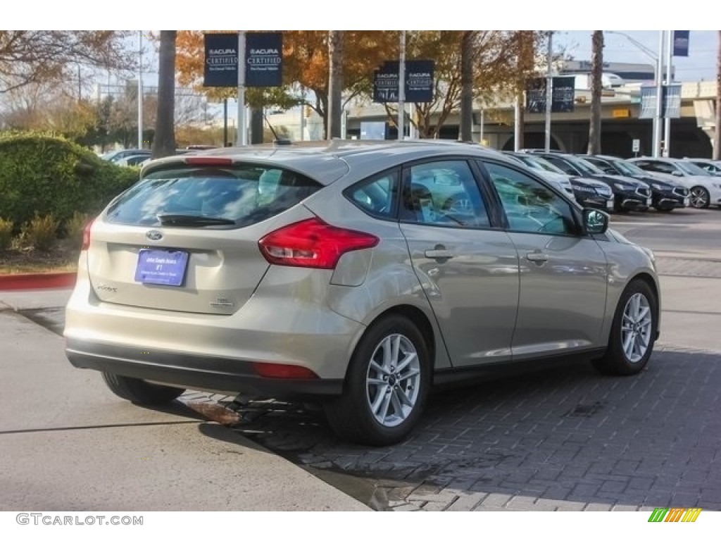 2016 Focus SE Hatch - Tectonic / Charcoal Black photo #7