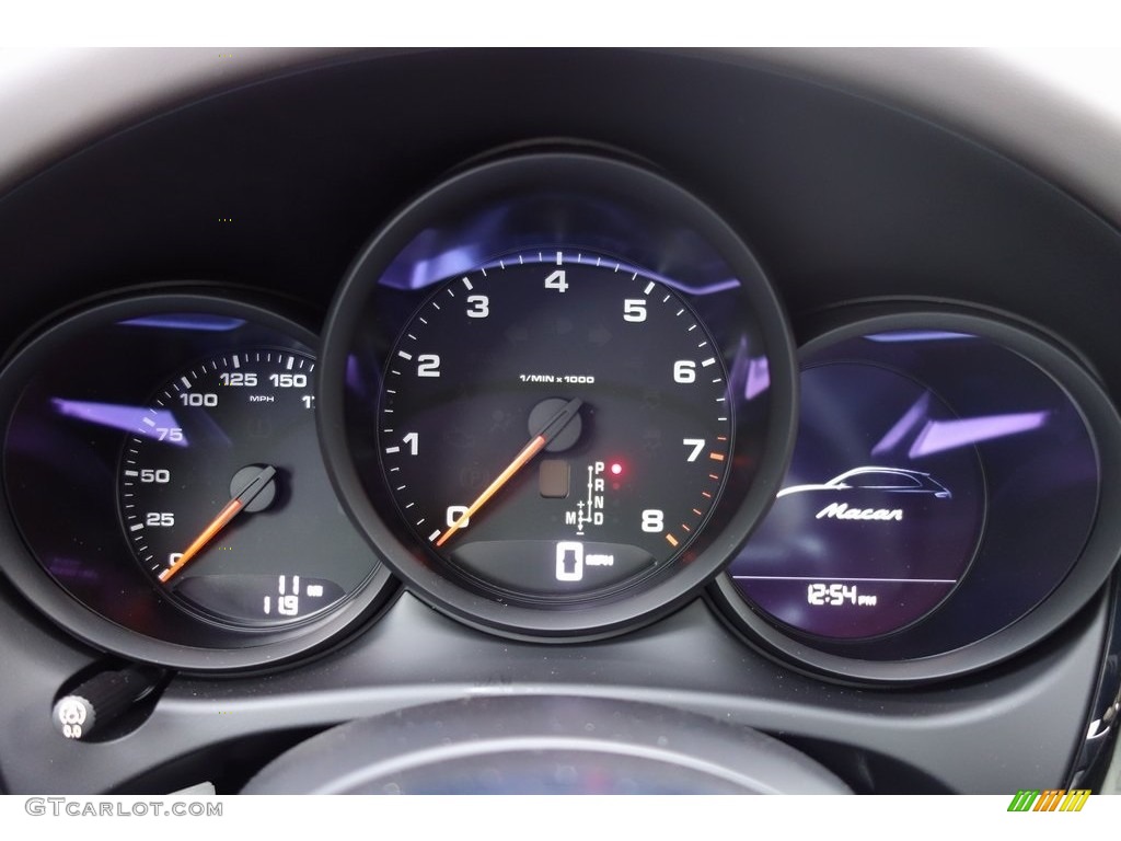 2018 Porsche Macan Standard Macan Model Gauges Photos