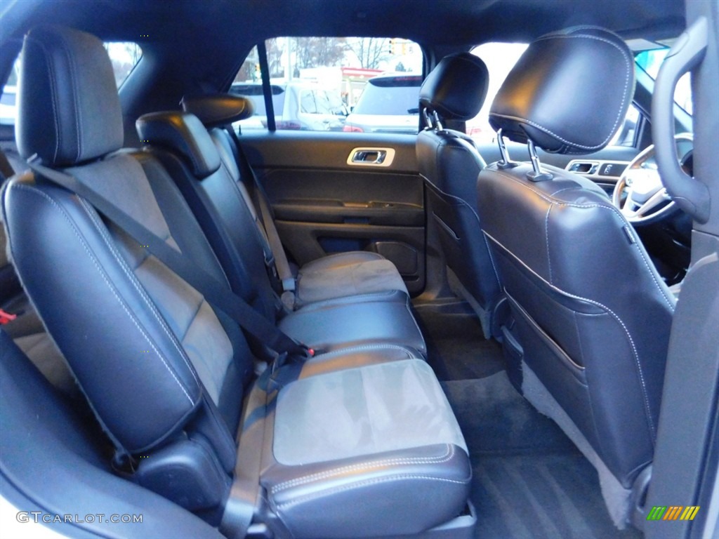 2015 Explorer XLT 4WD - Ingot Silver / Charcoal Black photo #20