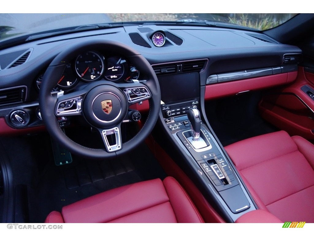 Black/Bordeaux Red Interior 2019 Porsche 911 Turbo Cabriolet Photo #130714398
