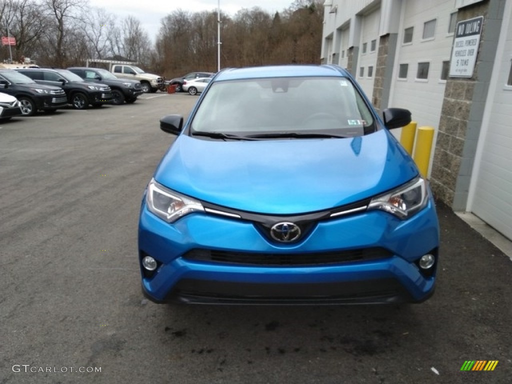 2018 RAV4 LE - Electric Storm Blue / Black photo #8