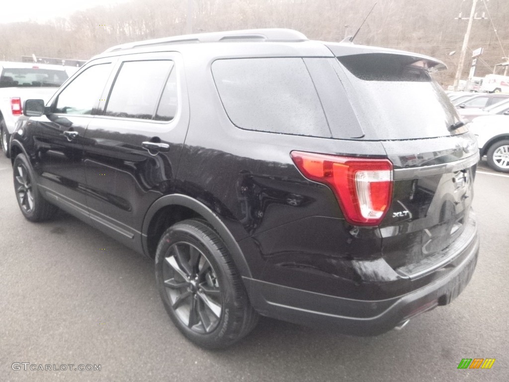 2019 Explorer XLT 4WD - Agate Black / Medium Black photo #6