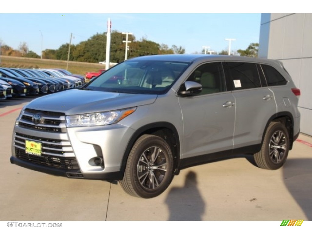 2019 Highlander LE - Celestial Silver Metallic / Ash photo #4