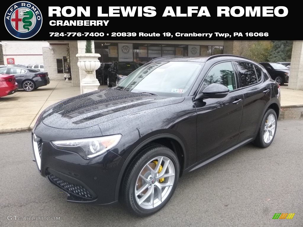 2019 Volcano Black Metallic Alfa Romeo Stelvio Awd