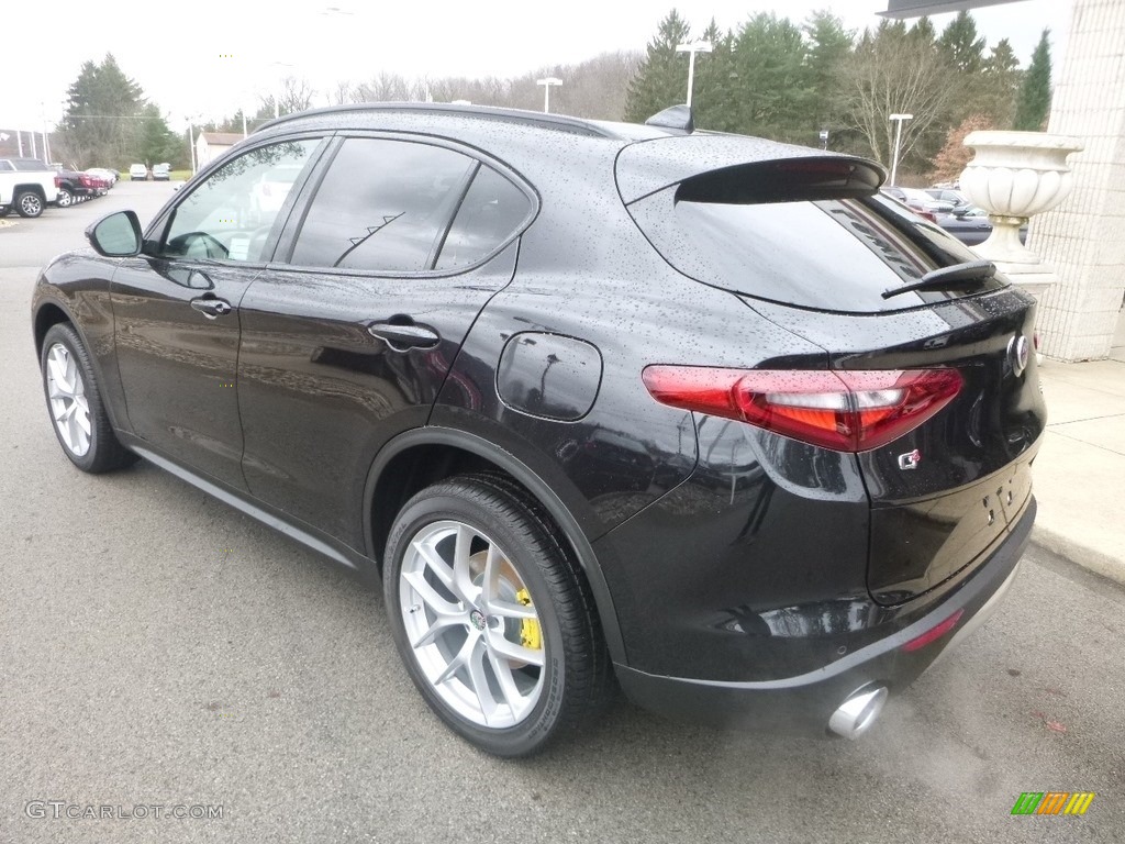 2019 Stelvio AWD - Volcano Black Metallic / Black photo #5