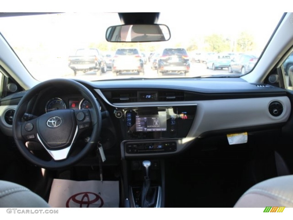 2019 Corolla LE - Super White / Steel Gray photo #16