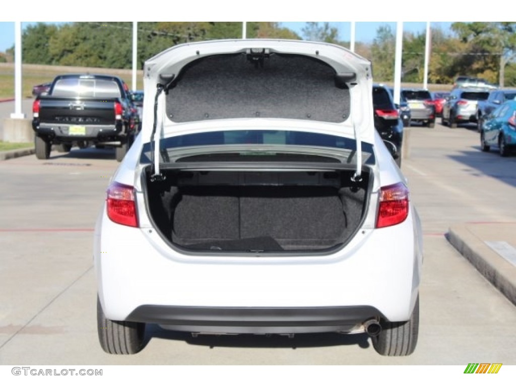 2019 Corolla LE - Super White / Steel Gray photo #18