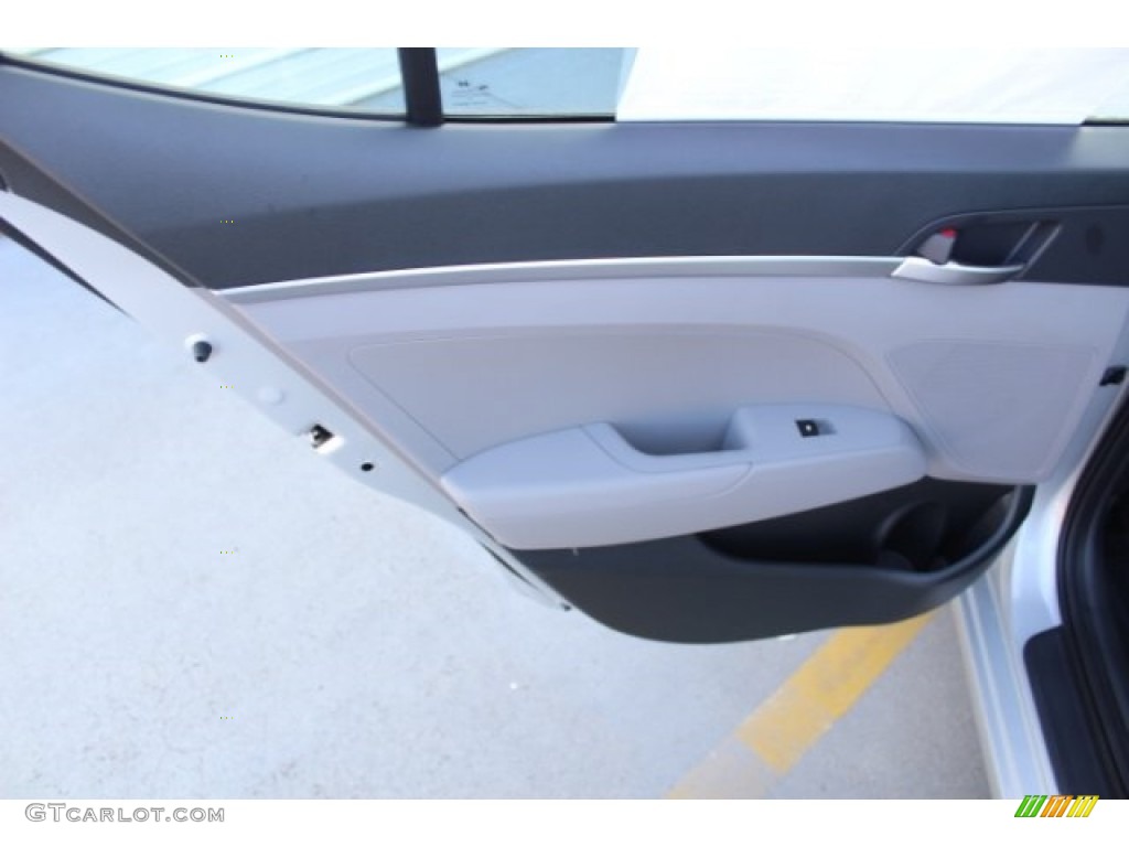 2019 Elantra SE - Symphony Silver / Gray photo #16