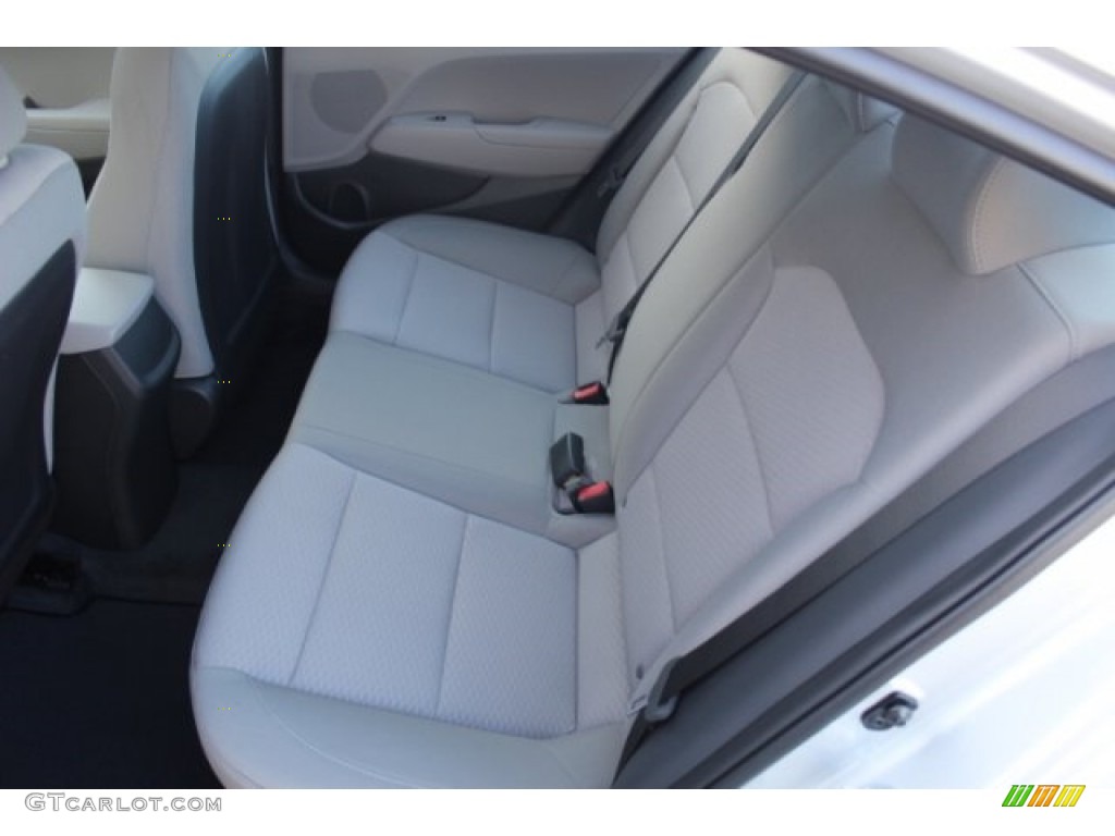 2019 Elantra SE - Symphony Silver / Gray photo #17