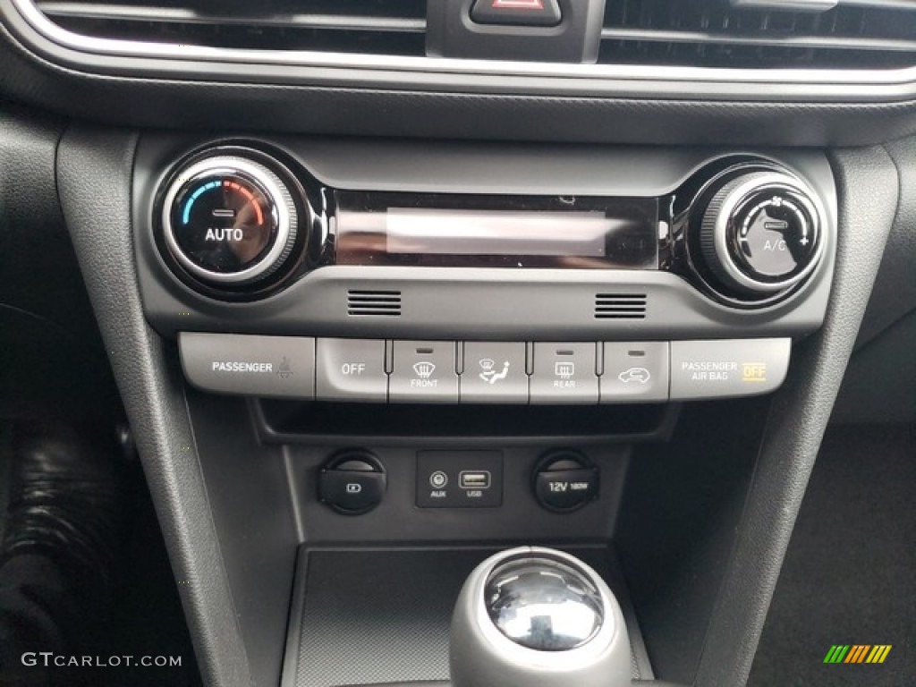 2019 Hyundai Kona Limited AWD Controls Photo #130733981