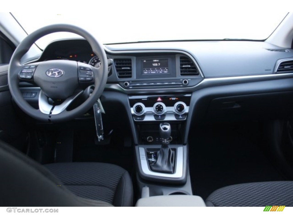 2019 Elantra SE - Symphony Silver / Black photo #19
