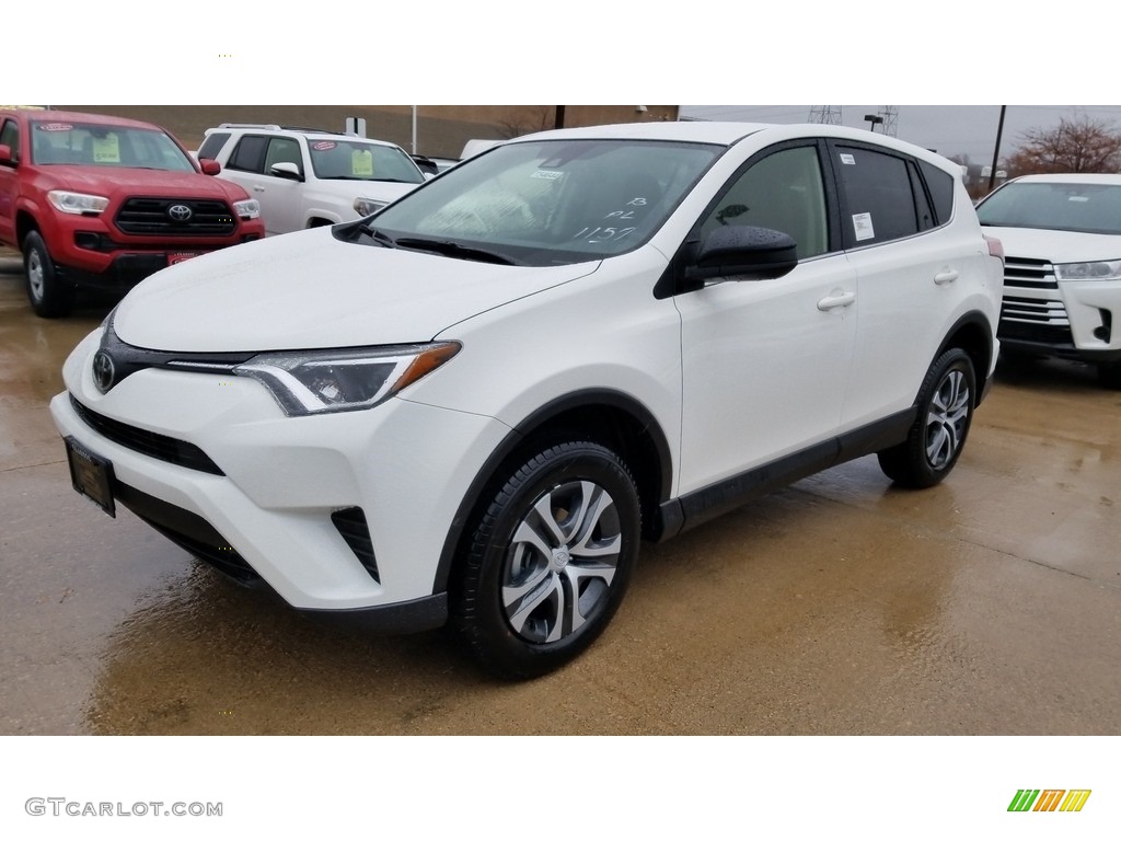 2018 RAV4 LE - Super White / Black photo #1
