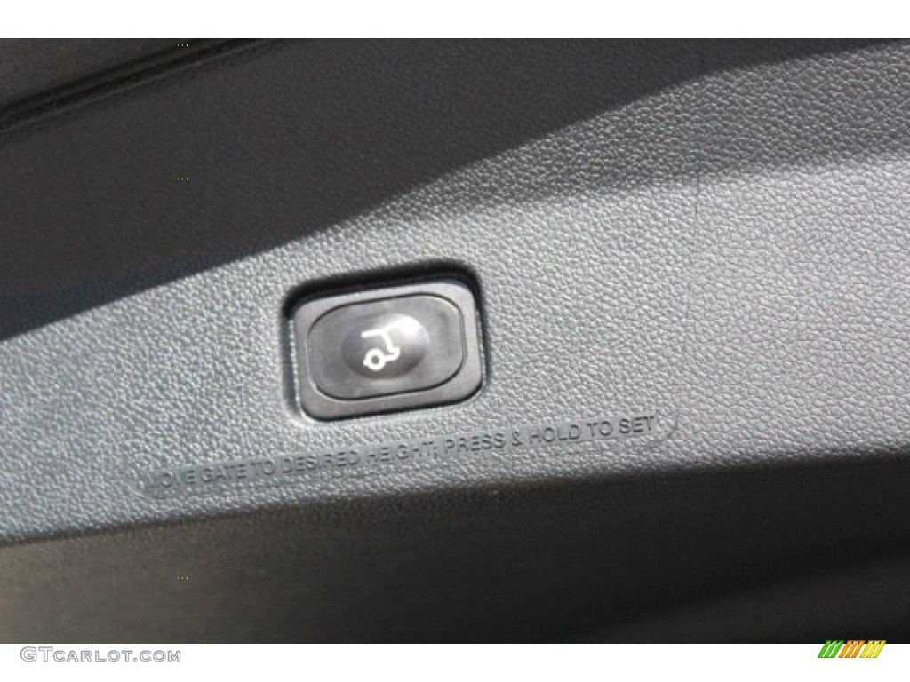 2019 Explorer XLT - Magnetic / Medium Black photo #24