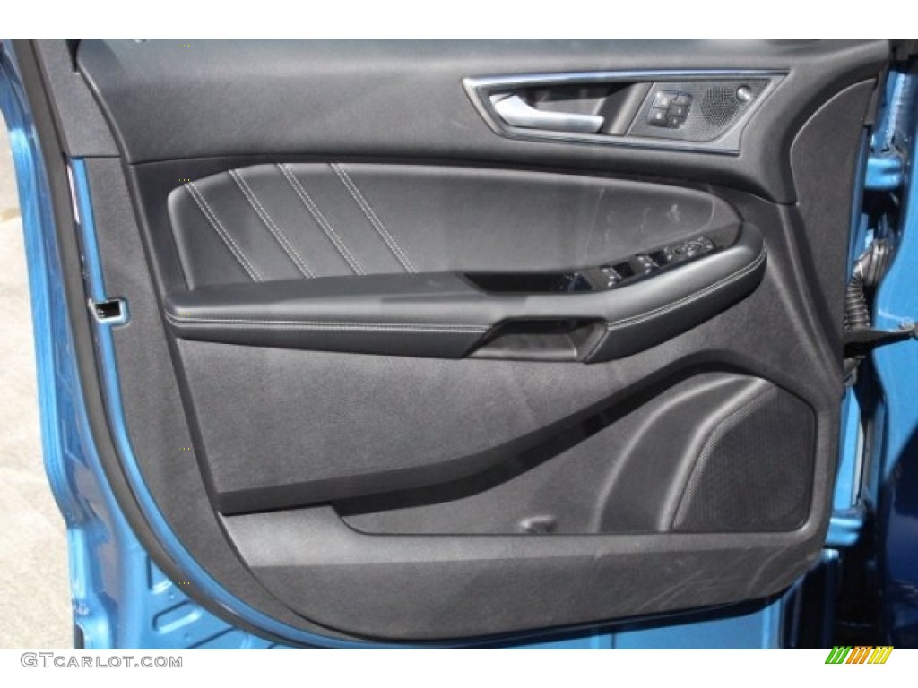 2019 Ford Edge ST AWD Marks and Logos Photos