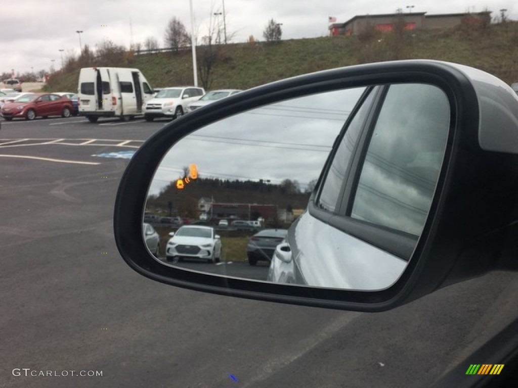 2019 Kona Limited AWD - Chalk White / Black photo #18