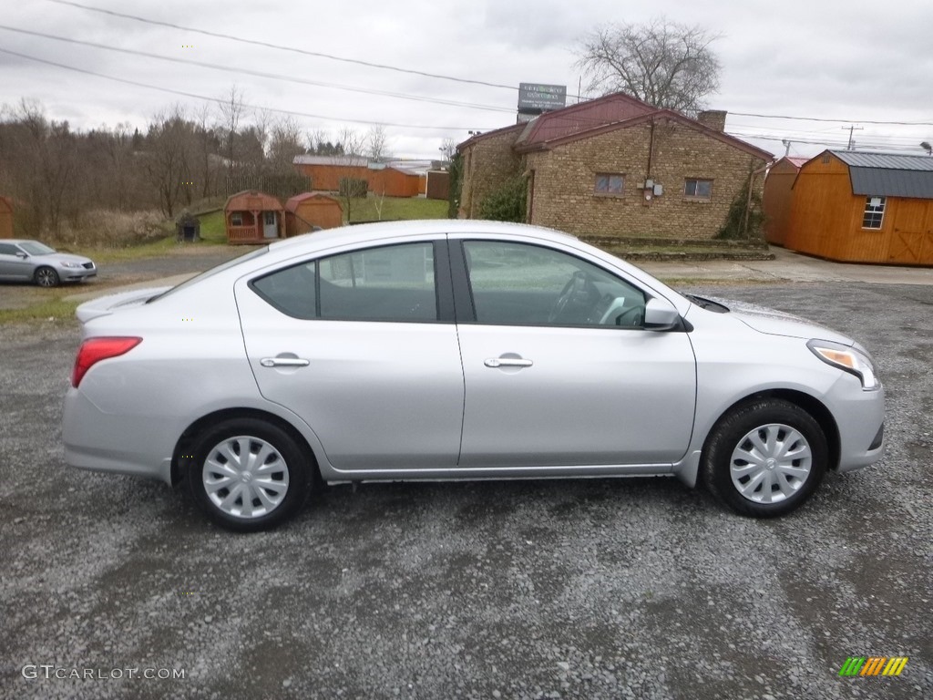 2019 Versa SV - Brilliant Silver Metallic / Charcoal photo #3