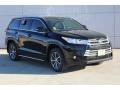 2019 Midnight Black Metallic Toyota Highlander XLE  photo #2