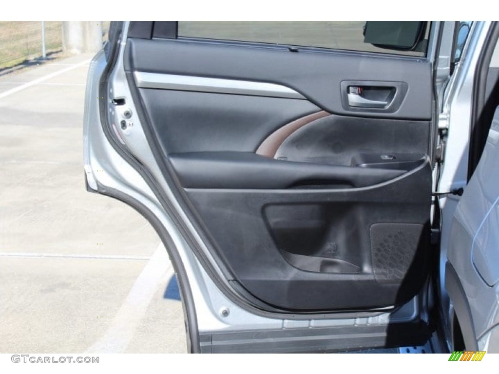2019 Toyota Highlander XLE Black Door Panel Photo #130747539