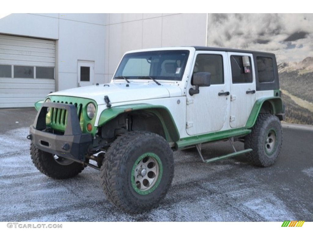 2010 Wrangler Unlimited Sahara 4x4 - Stone White / Dark Slate Gray/Medium Slate Gray photo #2